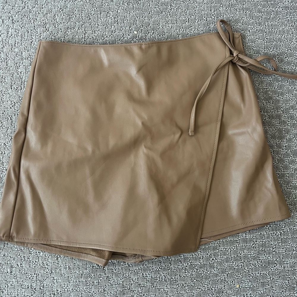 M Abercrombie Leather Skort